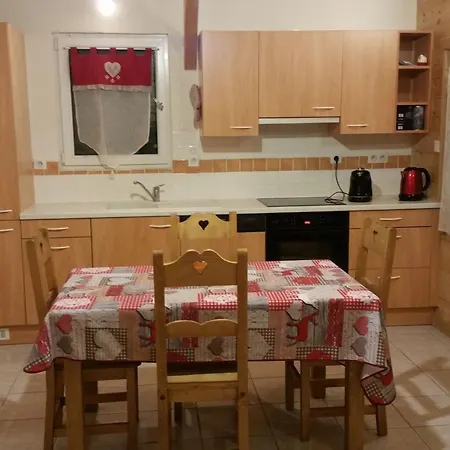 Apartment Cosy Avec Mezzanine, Proche Centre Les Gets, A 400m Des Telecabines, Wi-fi Inclus - Fr-1-671-30